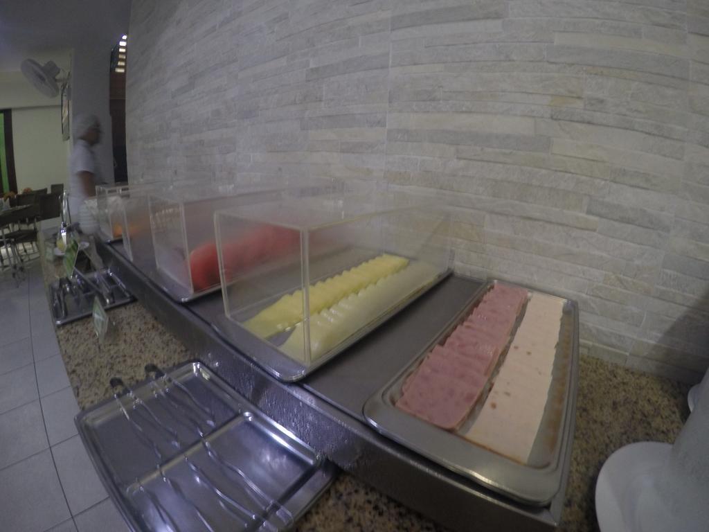 פורטאלזה Abrolhos Praia Hotel מראה חיצוני תמונה